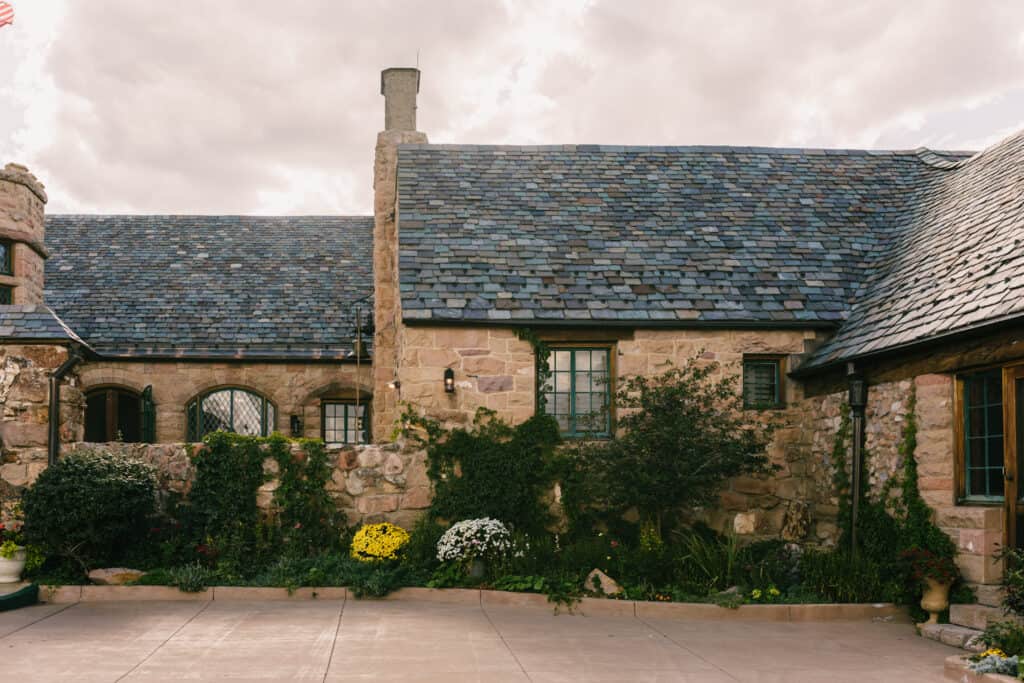 Outdoor photo of venue with ivy